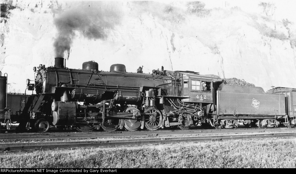 MILW 2-8-2 #442 - Milwuakee Road